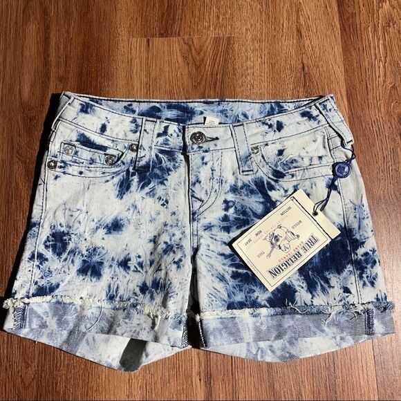 NWT Women’s True Religion Shorts - Picture 1 of 3